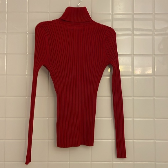 It’s Our Time Turtleneck red sweater, size L. Stretchy, soft and delicate - Picture 7 of 17
